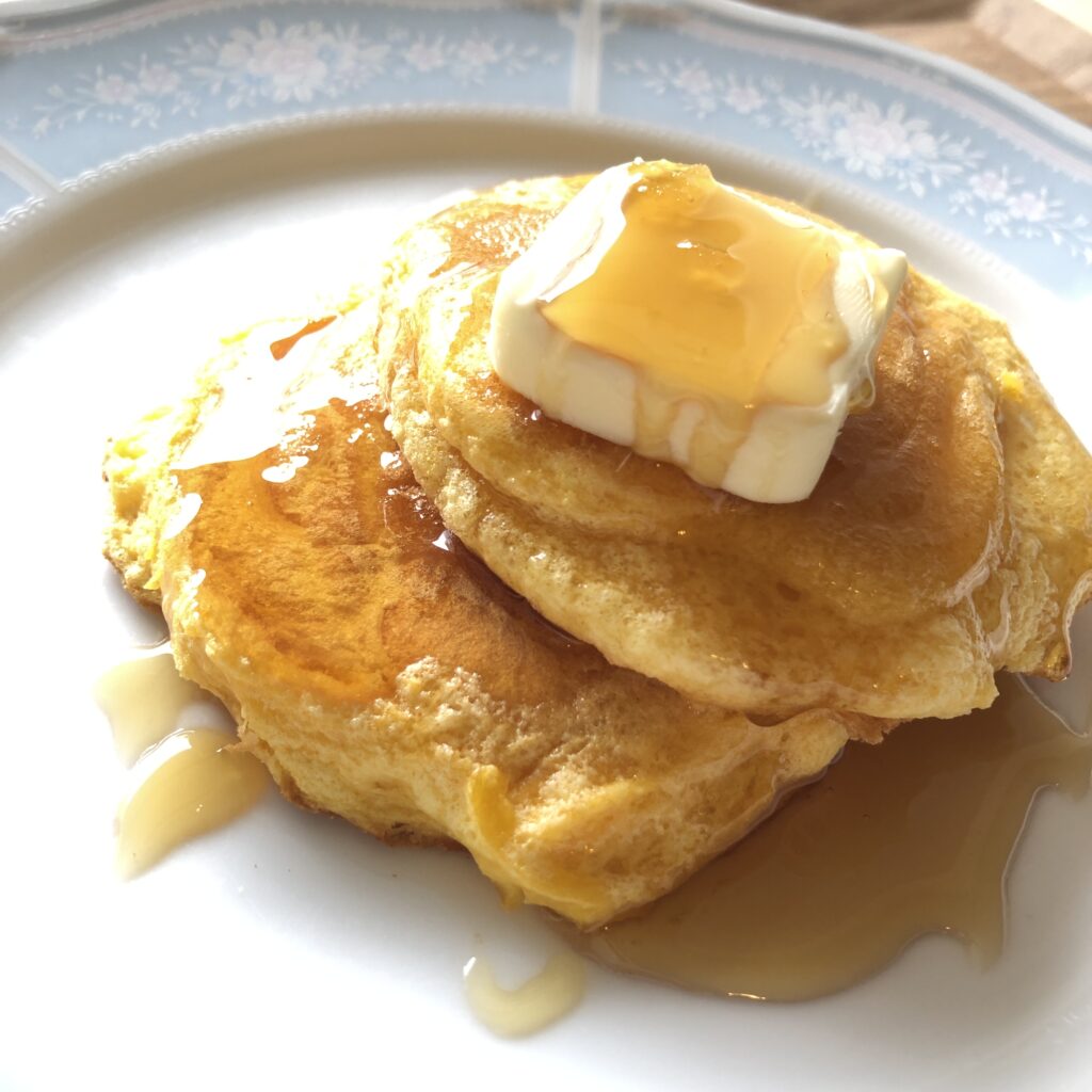 ハワイ気分に近付くパンケーキレシピ スフレみたいに膨らませて ソースは はちみつとバターをセレクト ハワイに行ったら人生変わった