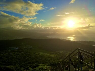 ダイヤモンドヘッド日の出ツアーと周辺グルメやアクティビティ：充実の1日をプランニング